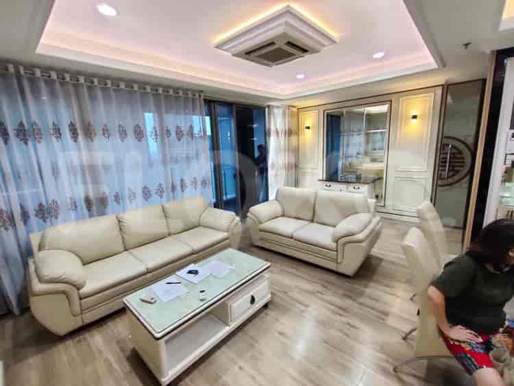 Tipe 3 Kamar Tidur di Lantai Tinggi untuk disewakan di ST Moritz Apartemen - fpu2e0 1