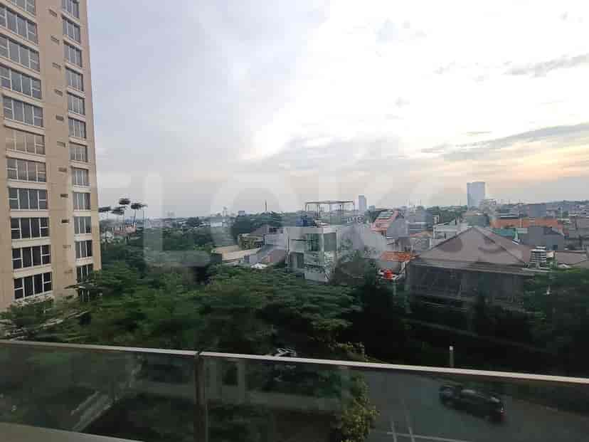 A view of the city from the balcony.