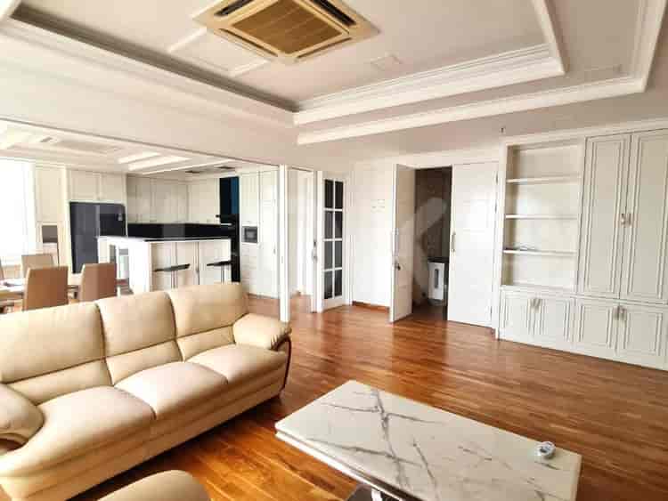 Tipe 3 Kamar Tidur di Lantai Tinggi untuk disewakan di The Grove Apartemen - fku85b 3