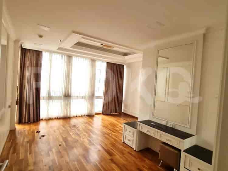 Tipe 3 Kamar Tidur di Lantai Tinggi untuk disewakan di The Grove Apartemen - fku85b 6