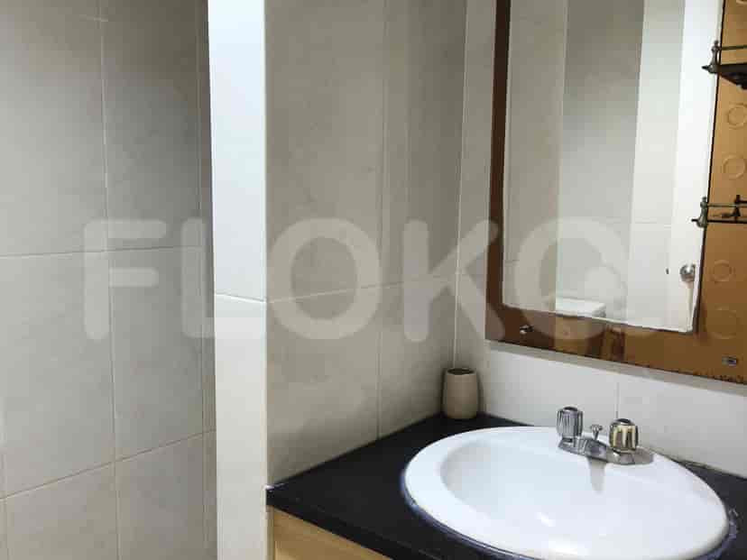 Bathroom with sink and mirror.