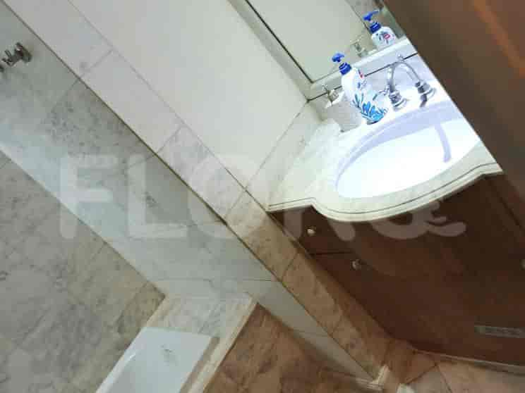 A bathroom with a sink.