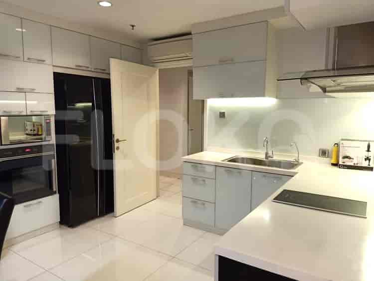 3 Bedroom on Middle Floor for Rent in Kemang Village Residence - fke142 5