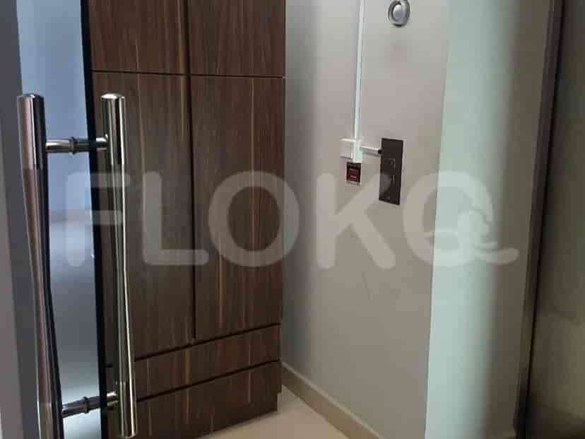 Dijual Apartemen 3 BR, Lantai Rendah, Luas 182 m2 di Apartemen Thamrin Executive Residence: Flokq 4