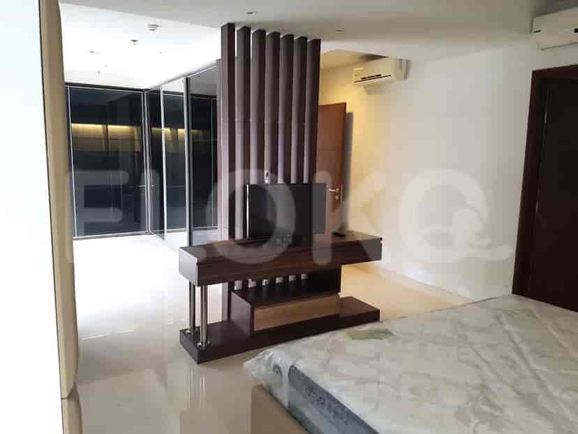 Dijual Apartemen 3 BR, Lantai Rendah, Luas 182 m2 di Apartemen Thamrin Executive Residence: Flokq 3