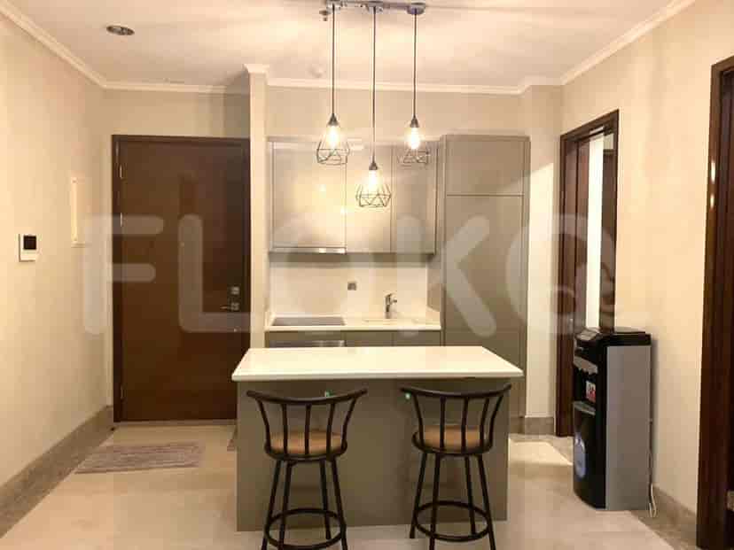 Modern kitchen with a breakfast bar.