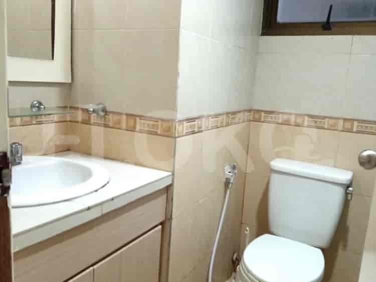 Tipe 3 Kamar Tidur di Lantai Rendah untuk disewakan di Taman Rasuna Apartemen - fku913 6