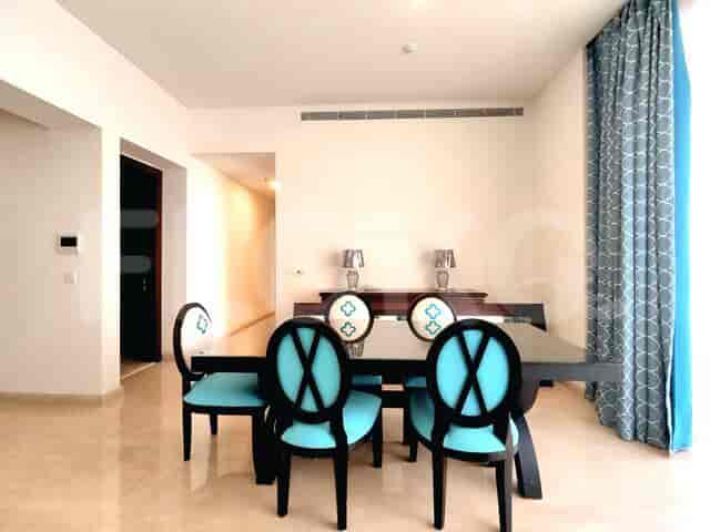 Apartemen 2BR Mewah Dijual - APA133ad, Lantai Menengah, Pakubuwono Spring 2