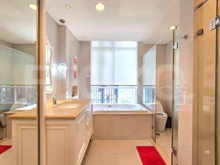 Tipe 2 Kamar Tidur di Lantai Tinggi untuk disewakan di Senopati Suites - fse854 4
