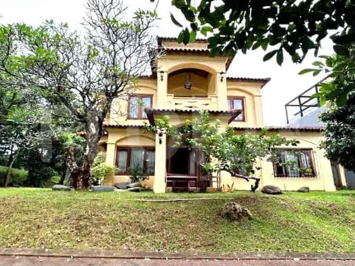 Disewakan Rumah 5 BR, Luas 300 m2 di The Green BSD, BSD - RHAf88 1
