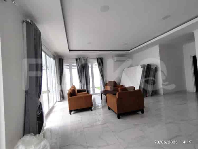 Disewakan Rumah 3 BR, Luas 224 m2 di Jl Dukuh Patra IV No 68, Kuningan - RHA5a2 2