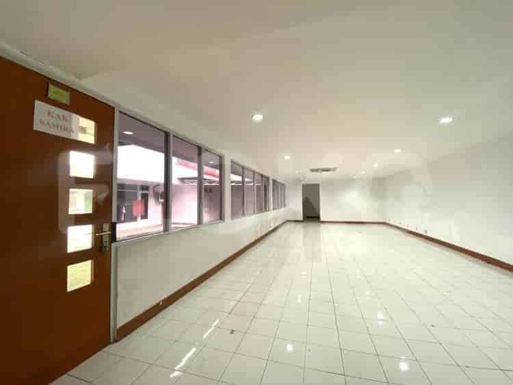 Disewakan Rumah 10 BR, Luas 900 m2 di Kebayoran Baru, Blok M - RHA971 5