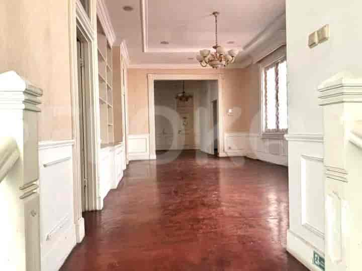 Disewakan Rumah 6 BR, Luas 908 m2 di Gunawarman , SCBD - RHAa50 5