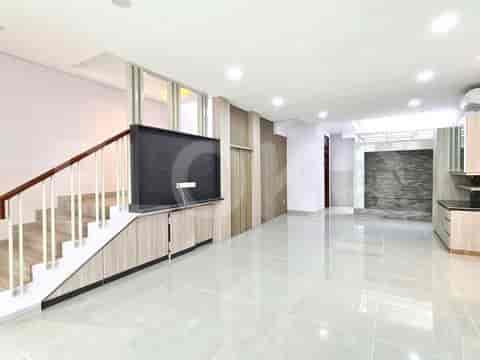 242 sqm, 3 BR house for rent in Jl Deperdag 3, Blok M - RHA9b7 2