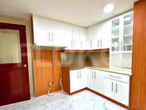Tipe 3 Kamar Tidur di Lantai Rendah untuk disewakan di Simprug Indah - fsi940 4