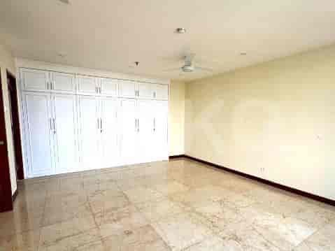 Tipe 3 Kamar Tidur di Lantai Rendah untuk disewakan di Simprug Indah - fsi321 2