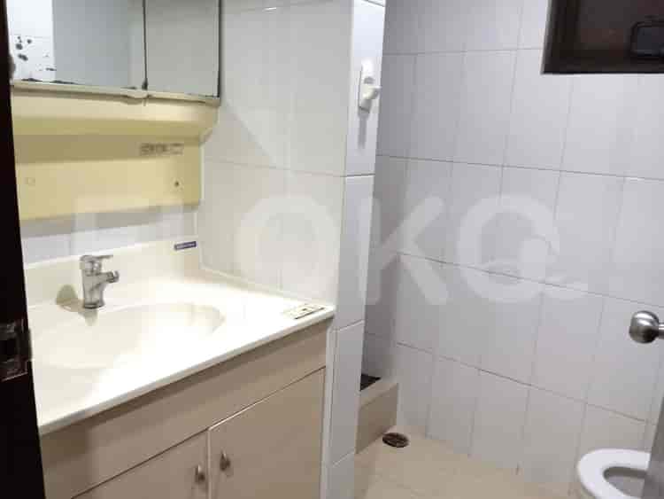 Tipe 3 Kamar Tidur di Lantai Rendah untuk disewakan di Taman Rasuna Apartemen - fku92a 4