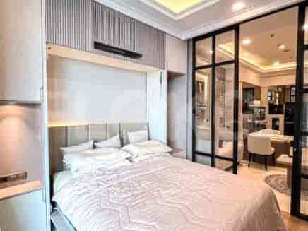 2 Bedroom on Low Floor for Rent in Senopati Suites - fse265 2