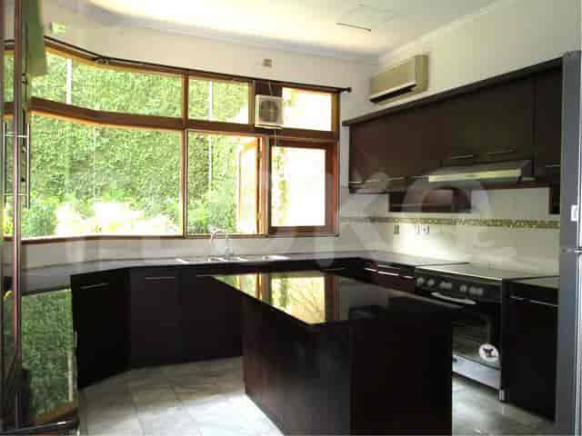 Disewakan Rumah 5 BR, Luas 425 m2 di Complex Jervois Park, Pasar Minggu - RHA402 3