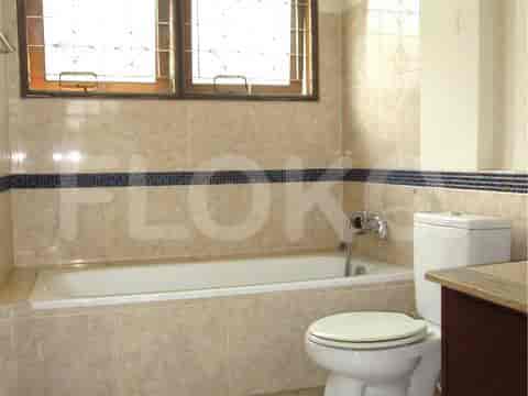 Disewakan Rumah 5 BR, Luas 425 m2 di Complex Jervois Park, Pasar Minggu - RHA402 4