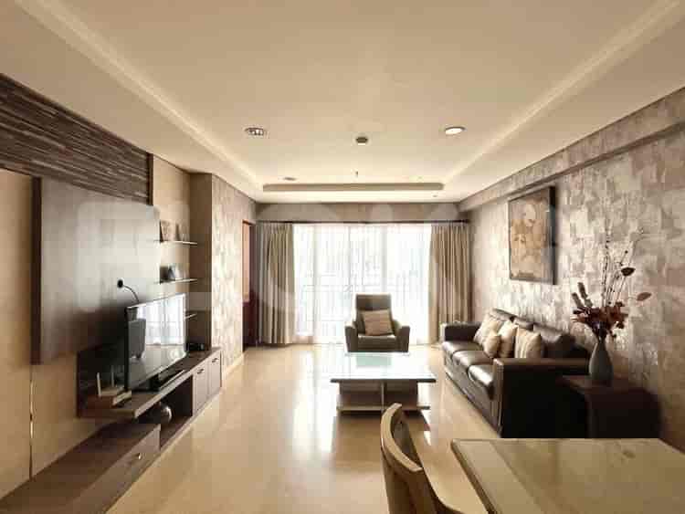 Apartemen 3 Kamar Tidur Furnished Dijual - APAd76bc, Lantai Tinggi, Permata Hijau 1