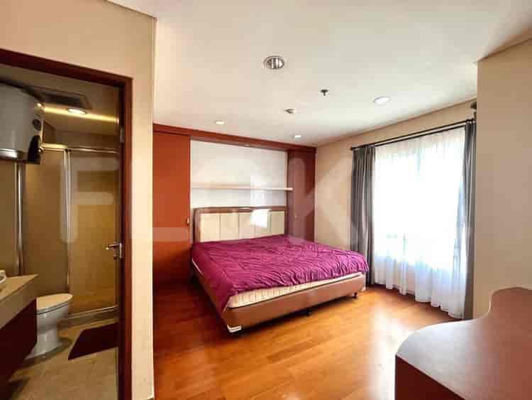 Apartemen 3 Kamar Tidur Furnished Dijual - APAd76bc, Lantai Tinggi, Permata Hijau 2