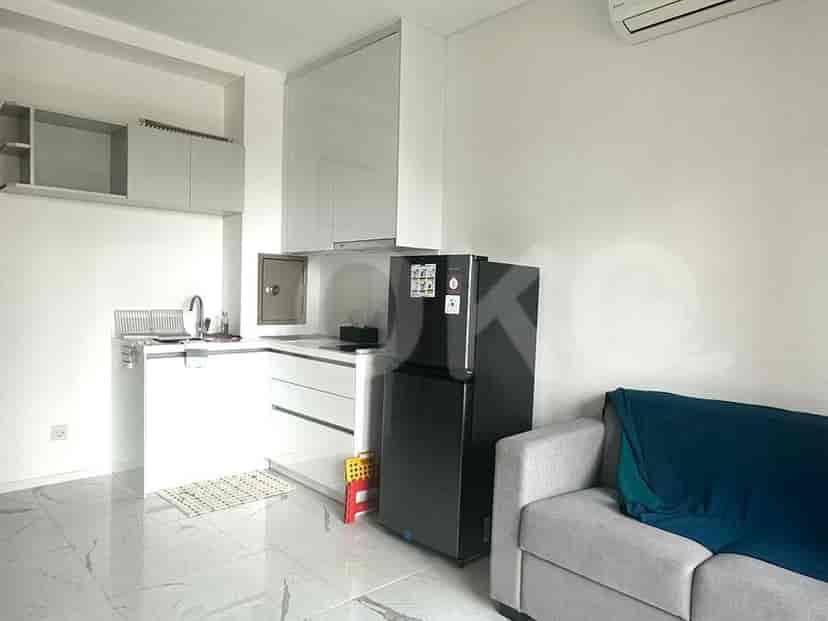 A small kitchen.