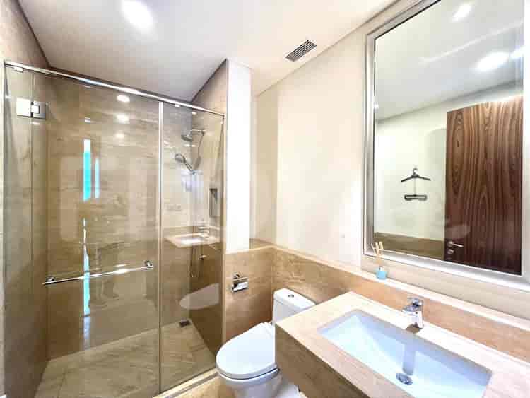 2 Bedroom on High Floor for Rent in South Hills Apartment - fku126 4