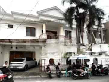 300 sqm, 5 BR house for rent in Tomang, Grogol - RHA360 1