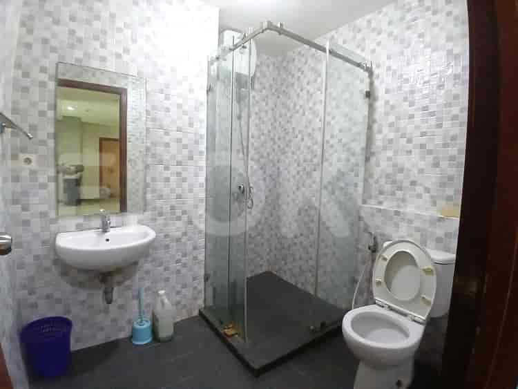 Tipe 2 Kamar Tidur di Lantai Menengah untuk disewakan di Thamrin Residence Apartemen - fth396 4