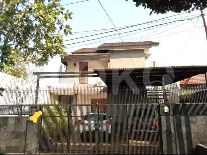 Dijual Rumah 5 BR, Luas 300 m2 di Jl Penyelesaian Tomang, Meruya - RHAS724 1