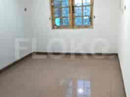 Disewakan Rumah 3 BR, Luas 150 m2 di Jl Pluit Karang Utara, Pluit - RHAb03 3