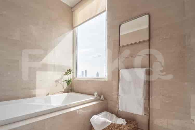 2 Bedroom on Middle Floor for Rent in Menteng Park - fme38b 5