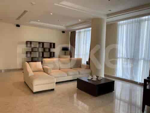 3 Bedroom on High Floor for Rent in Oakwood Premier Cozmo Apartment - fku514 1