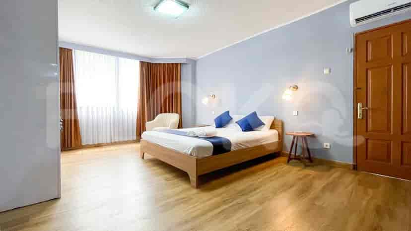 Rent 3 Bedroom on the 5th Floor of Senopati Apartment: Flokq 18
