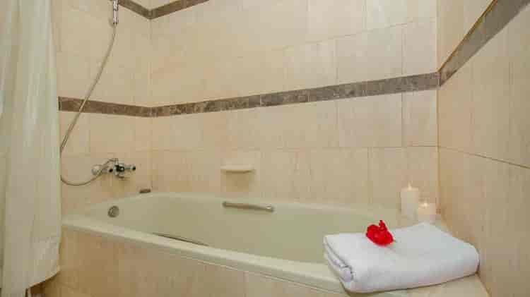 3 Bedroom on Low Floor for Rent in Senopati Apartment - fsed54 4