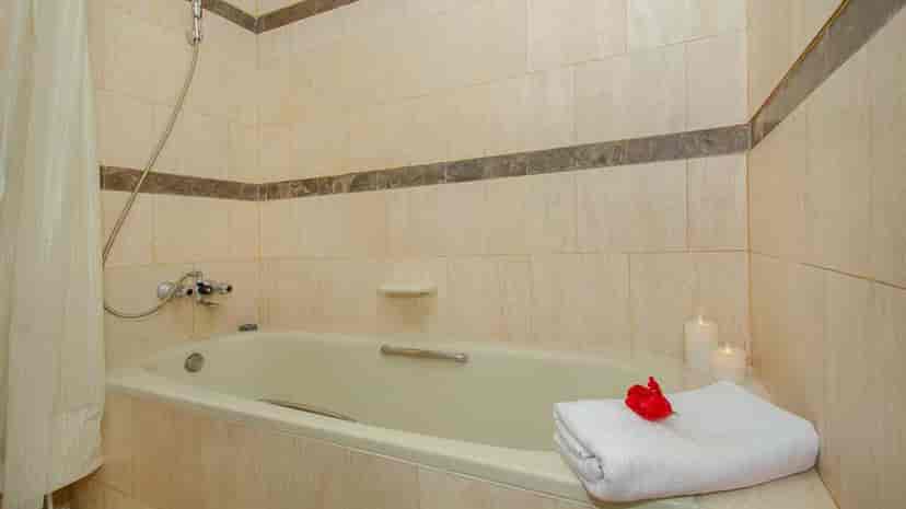 Rent 3 Bedroom on the 2nd Floor of Senopati Apartment: Flokq 4