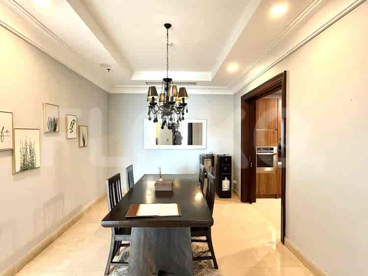 2 Bedroom on Middle Floor for Rent in Pakubuwono House - fgaadf 3