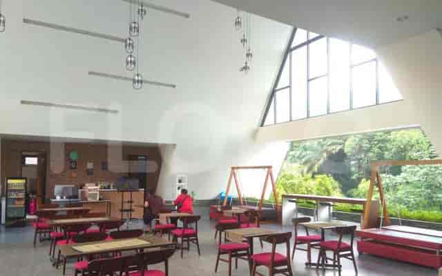 Sewa Apartemen Royal Heights Apartment