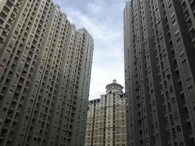 Sewa Apartemen Royal Mediterania Garden Residence