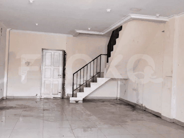 Disewakan Ruko Luas 135 m2 di Ruko Symphony Harapan Indah, Bekasi - RKRea3 2