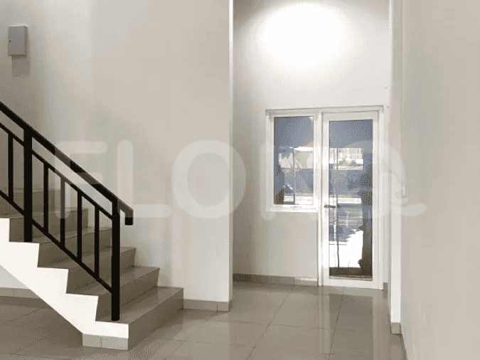 Disewakan Ruko Luas 239 m2 di Ruko Burgundy, Bekasi - RKR37b 3