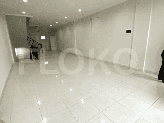 Disewakan Ruko Luas 239 m2 di Ruko Burgundy, Bekasi - RKR37b 4