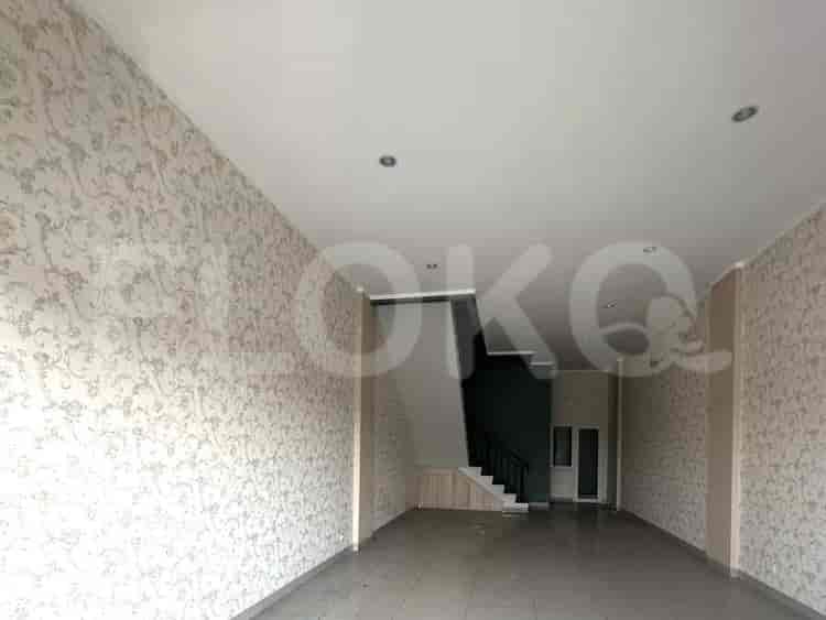 Disewakan Ruko Luas 239 m2 di Summarecon Burgundy Commercial, Bekasi Utara - RKR8da 2