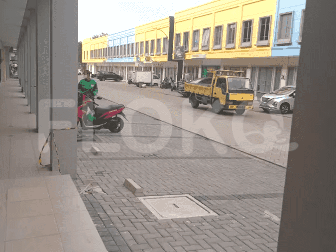 Disewakan Ruko Luas 214 m2 di Springs Boulevard, Gading Serpong - RKR310 1