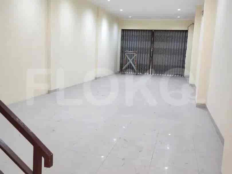 320 sqm, shophouse for rent in Rawamangun, Jatinegara 3