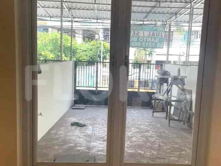 Disewakan Ruko Luas 300 m2 di Perumahan Green Garden Blok A13 no 8A, Kebon Jeruk - RKR2eb 2