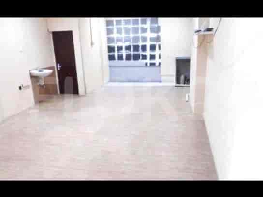 Disewakan Ruko Luas 420 m2 di Kebon Jeruk Raya, Kebon Jeruk - RKR8a8 3