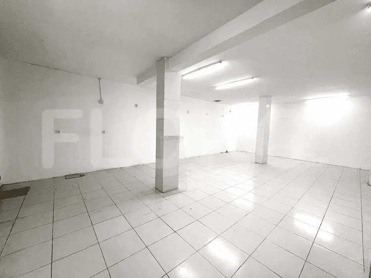 330 sqm, shophouse for rent in Angkasa Gunung Sahari, Kemayoran - RKRd65 2