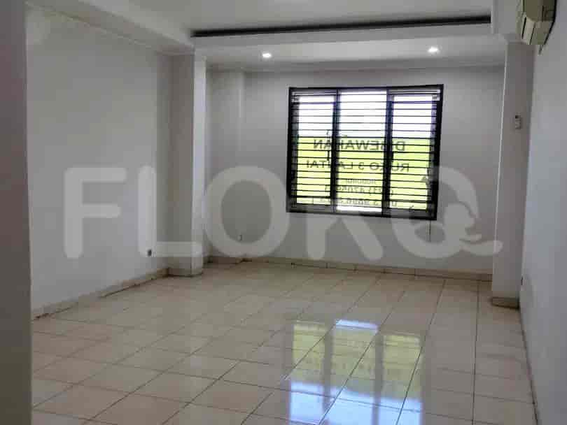 144 sqm, shophouse for rent in Pulomas, Pulo Gadung 3